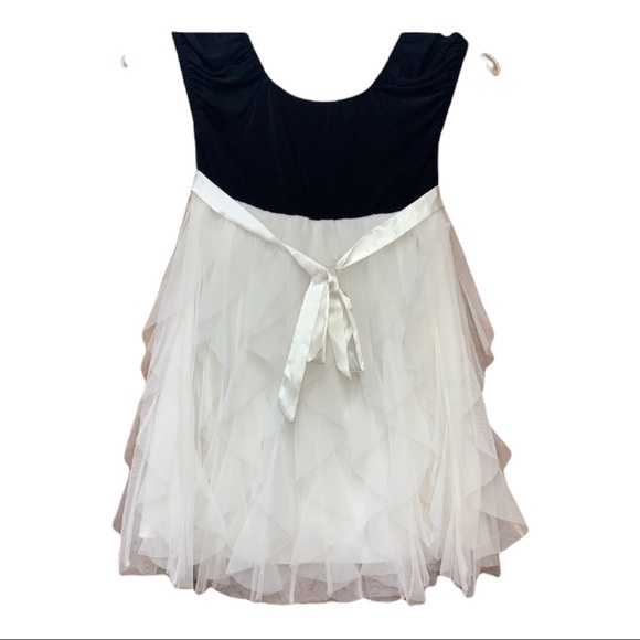 Sz10 Girls City Triangles Black/White Dress - Picture 4 of 6
